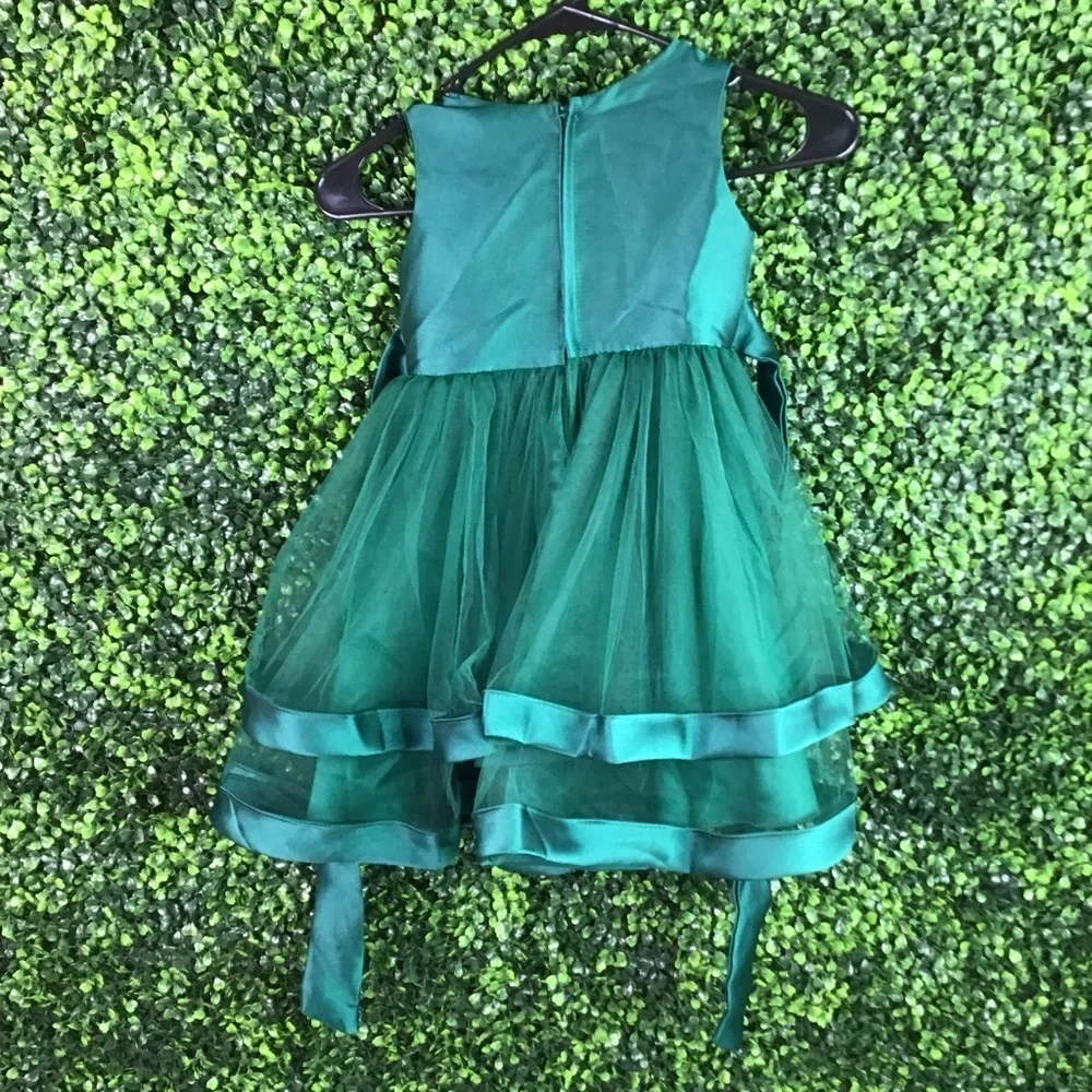 Little‎ girls green dress